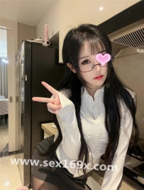 身材一級棒 光看身材就會讓男人硬起來囖