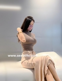 身材超級無敵火辣服裝店老闆娘下海感受刺激