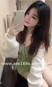 饑渴的小騷妹初下海~