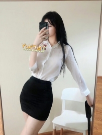 妙彤：160.B+.44kg.23歲